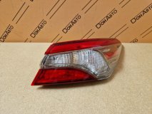 Фонарь правый Toyota Camry V70