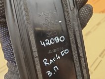 НАКЛАДКА СТОЙКИ ДВЕРИ правая задняя Toyota Rav4 50