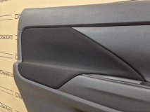 Обшивка двери левая задняя Mitsubishi Outlander 3 GF