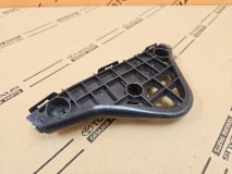Кронштейн бампера правый передний Toyota Camry V55