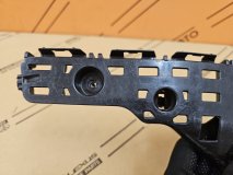 Кронштейн бампера правый передний Toyota Land Cruiser Prado 150