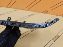 Кронштейн бампера правый передний Toyota Land Cruiser Prado 150