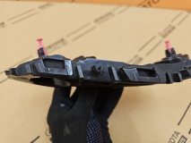 Кронштейн бампера левый передний Toyota Camry V75