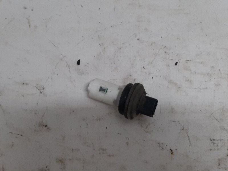 Датчик уровня жидкости омывателя Lexus RX300 AGL25 8ARFTS 2019 (б/у)