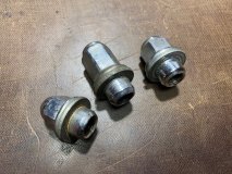 Гайка на колесо Toyota Гайка на колесо Toyota