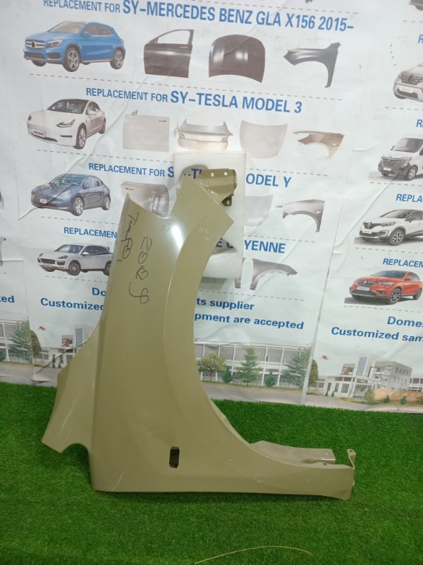 Крыло Nissan Tiida C11 2007 перед. прав.