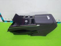 Консоль между сидений Cadillac Escalade T1XX 2025 L87/6.2L