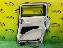Дверь боковая правая задняя TOYOTA SIENTA NHP170G 2016 1NZ-FXE