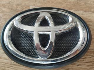 Эмблема Toyota Hilux