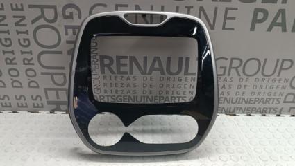 Рамка магнитолы Renault Kaptur