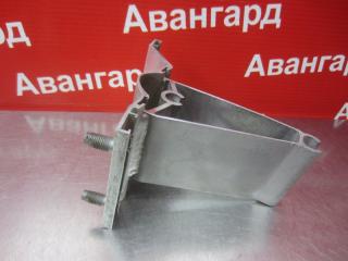 Кронштейн усилителя бампера передний Mitsubishi Diamante F31A 6G73