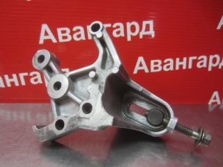 Кронштейн Mitsubishi Diamante F31A 6G73