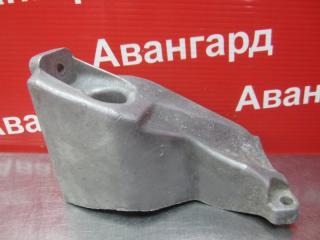 Запчасть кронштейн двигателя Volkswagen Passat 1997