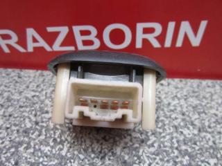 Кнопка стеклоподъёмника задняя Vitz 2001 XP10