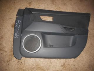 Запчасть обшивка двери передней правой Mazda 3 2003-2009