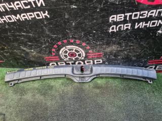 Накладка багажника TOYOTA KLUGER MHU28 3MZ-FE БУ