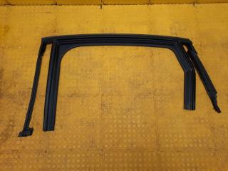 Уплотнитель опускного стекла левый задний Renault Arkana 2021 H4ME441P018446