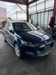 Запчасть крыло переднее правое VOLKSWAGEN POLO 2010