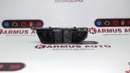 Крепление бампера переднее правое Honda Fit GD1 L13A 71193-SAA-003 контрактная