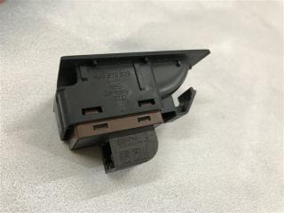 Кнопка открывания крышки багажника передняя левая A7 2012 год 4G 3.0L Кнопка открывания крышки багажника передняя левая A7 2012 год 4G 3.0L