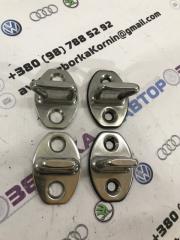 Запчасть петля двери Volkswagen CC 2013 года 2.0L Б/У Петля двери Volkswagen CC 2013 года 2.0L Б/У