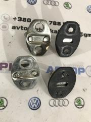 Петля двери CC 2013 года 2.0L Петля двери CC 2013 года 2.0L