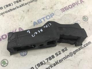 Уплотнитель крыла левый A6 2014 год C7 3.0L TFSI Уплотнитель крыла левый A6 2014 год C7 3.0L TFSI