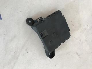 Запчасть блок распределительный Audi A6 2013 года C7 3.0L 4G0937517 Б/У Блок распределительный Audi A6 2013 года C7 3.0L 4G0937517 Б/У