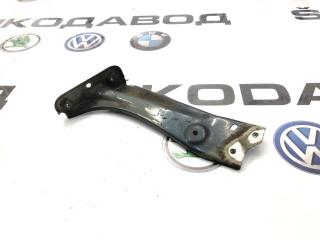 Кронштейн крыла передний левый Skoda Octavia A7 (5E) 2.0 CRMB БУ