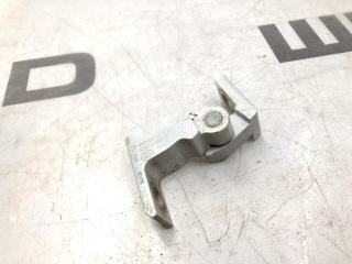 Петля двери правая передняя Skoda Yeti 5L 2014 2.0 CFJA Петля двери правая передняя Skoda Yeti 5L 2014 2.0 CFJA