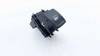 Кнопка стеклоподъемника передняя правая Skoda Kodiaq NS7 CZDA БУ