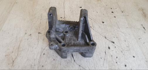 Кронштейн двигателя Renault Espace Laguna