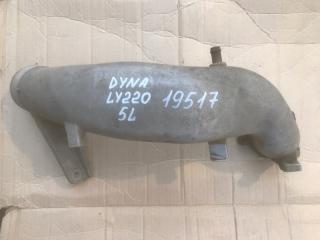 Запчасть патрубок воздухозаборника toyota Dyna 2001