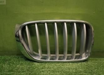 Запчасть решетка радиатора правая BMW X3 F25