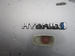 Крыло переднее левое Prius NHW20