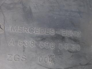 Подкрылок передний левый Mercedes-Benz Vito W638 104.900