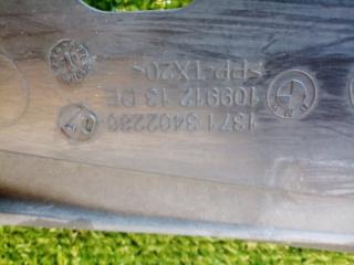 Накладка на телевизор BMW X3 E83 N52B30 Накладка на телевизор BMW X3 E83 N52B30