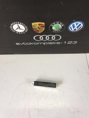 Антенна задняя Audi Q3 2012
