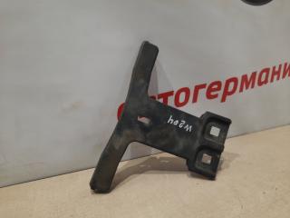 Запчасть кронштейн решетки радиатора Mercedes C180 2012 C204 271.820 a2048850136 контрактная Кронштейн решетки радиатора Mercedes C180 2012 C204 271.820 a2048850136 контрактная