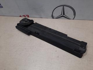 Крепление радиатора правое BMW 118 F20 N13B16 Крепление радиатора правое BMW 118 F20 N13B16