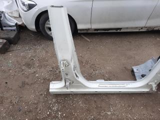 Порог кузова передний правый Mercedes B180 2012