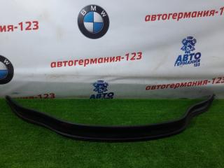 Уплотнитель капота Mercedes A180 2013