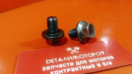 Запчасть болт маховика Nissan