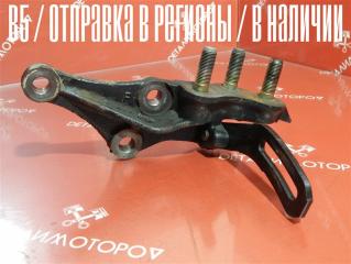 Кронштейн опоры двигателя Mazda Demio GF-DW5W B5E D20139030A Б/У