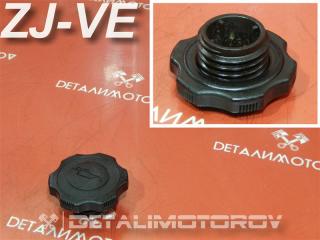 Крышка маслозаливной горловины Mazda ZJ-VE 045310250A Б/У