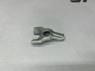 Кронштейн форсунки BMW X6 e71 рестайлинг 2012 N57 n57d30b 40d Кронштейн форсунки BMW X6 e71 рестайлинг 2012 N57 n57d30b 40d