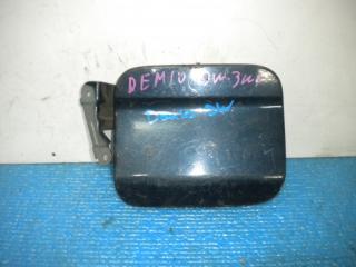 Лючок бензобака Mazda Demio 1996-2002