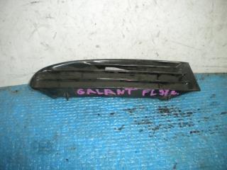 Запчасть заглушка в бампер передняя левая Mitsubishi Galant 1992~1994