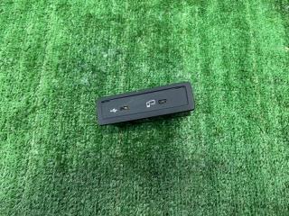 Блок USB Mercedes GLC-Class X253 654.920 контрактная