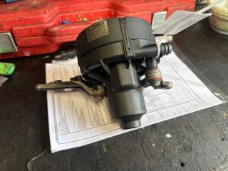 Насос продувки катализатора Mercedes R-Class W251 M272